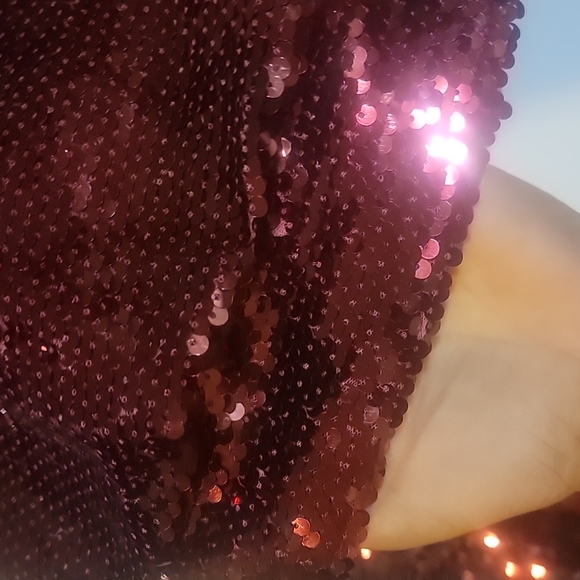 Stunning Sequin crop top in Raspberry Red XL - Picture 5 of 16